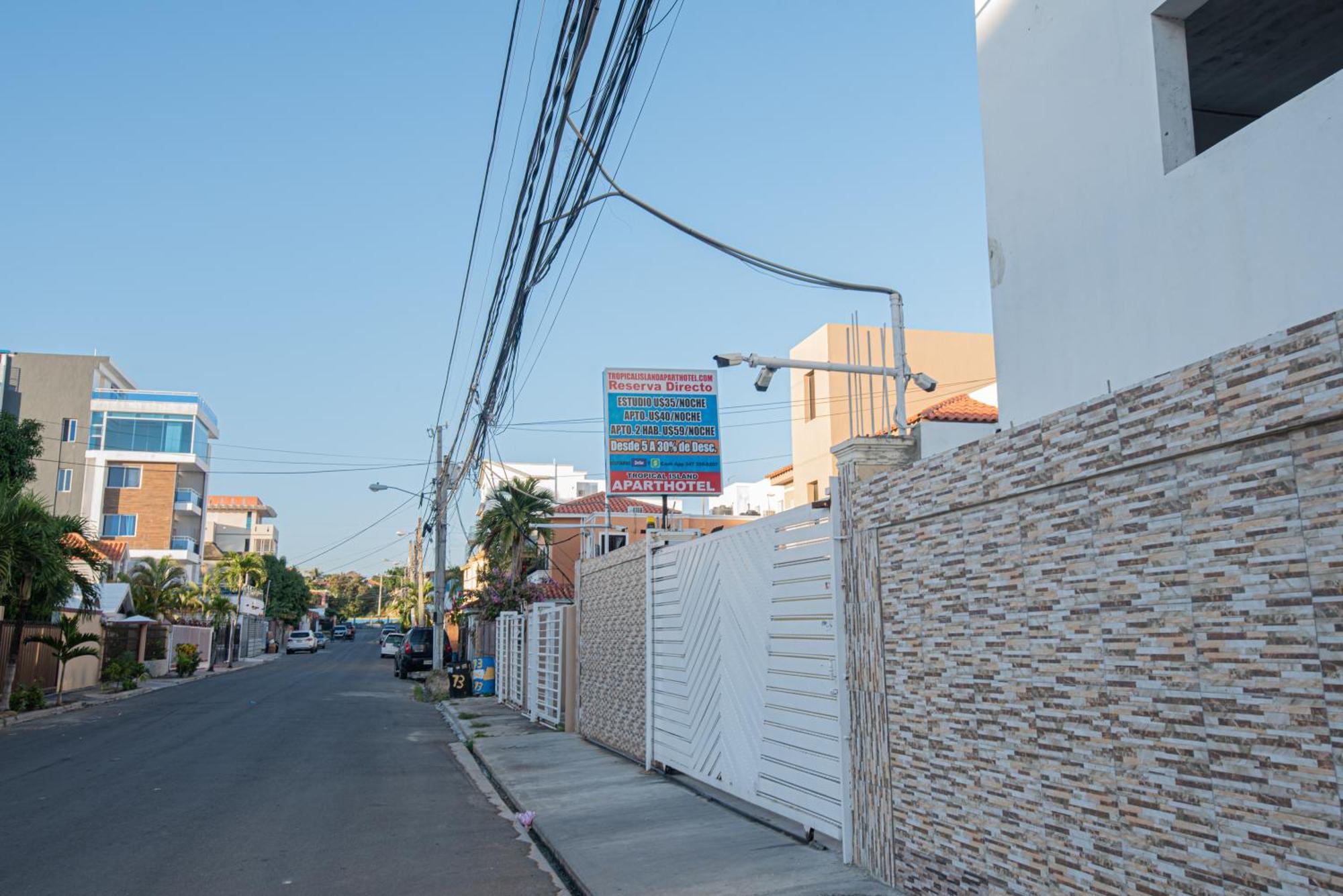 Bnb Tropical Island Aparthotel - Corales Del Sur - Santo Domingo Este Kültér fotó